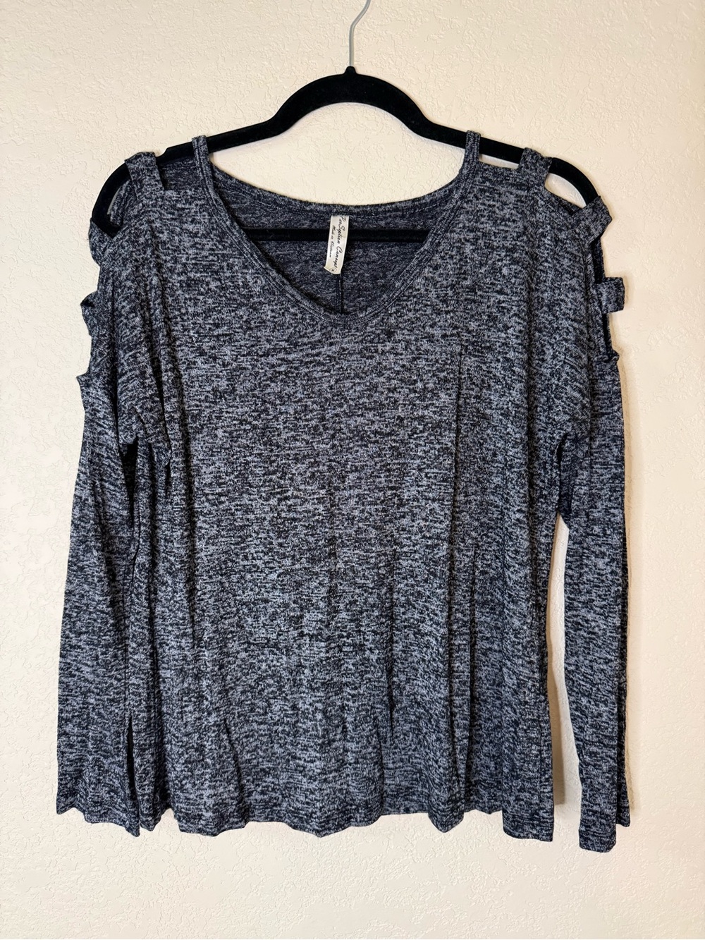 PerSeption Concept Gray Cold-Shoulder V-Neck Long Sleeve Top